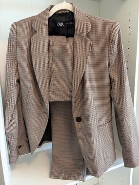 Zara women’s Brown Glen Plaid Blazer and pant suit set size 8